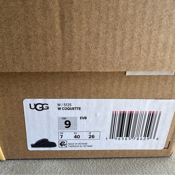 UGG COQUETTE SLIPPERS - Picture 8 of 9